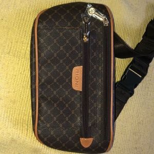 Authenticic Rioni Fanny Pack